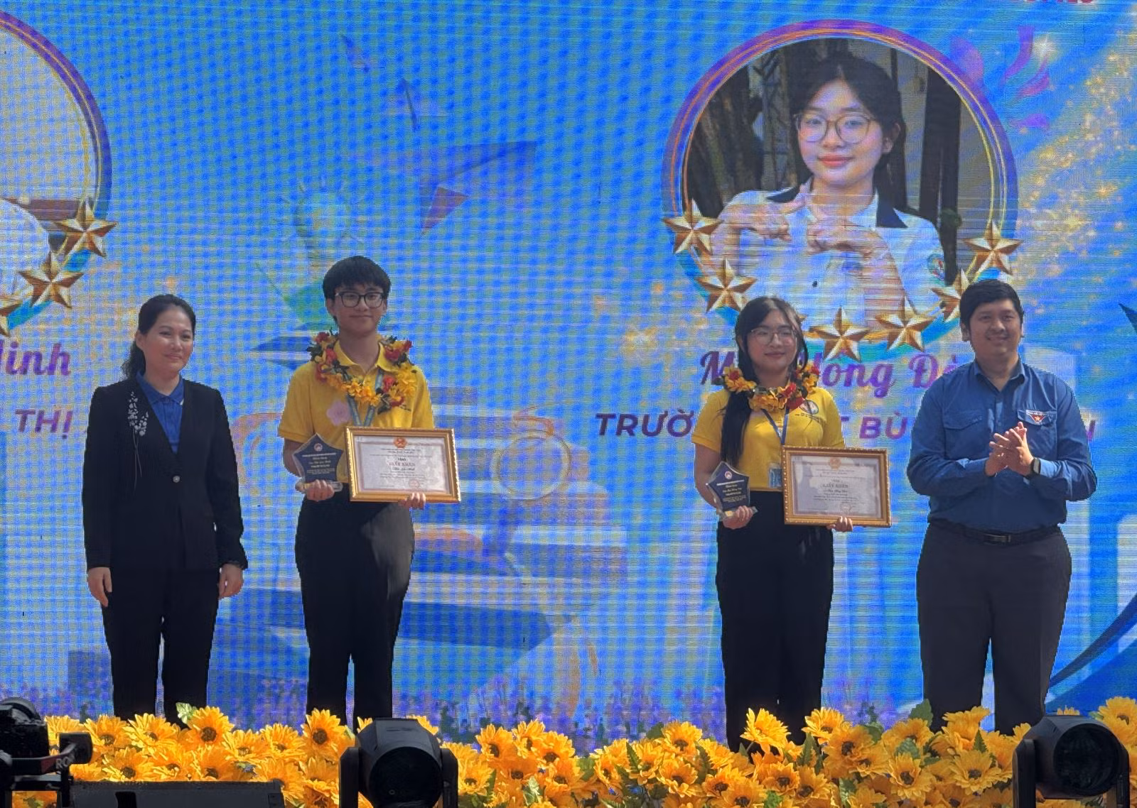 Chú thích ảnh