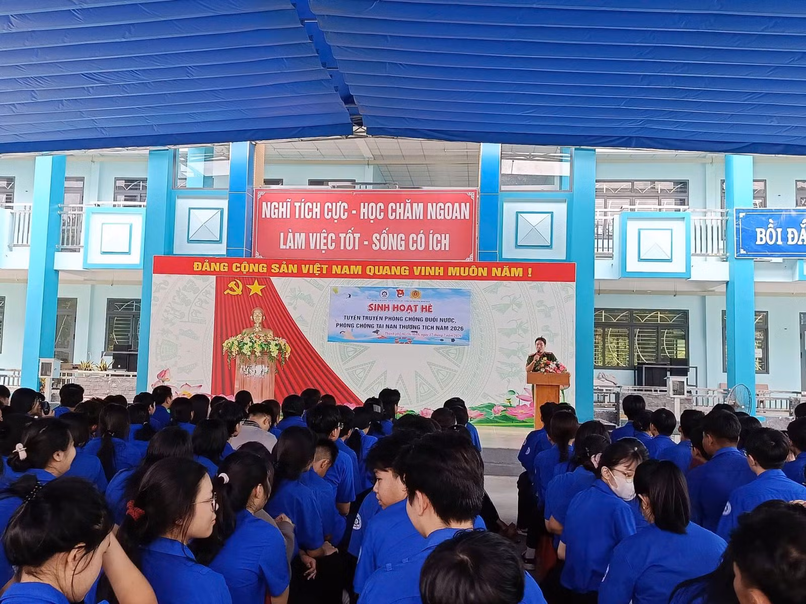 Chú thích ảnh