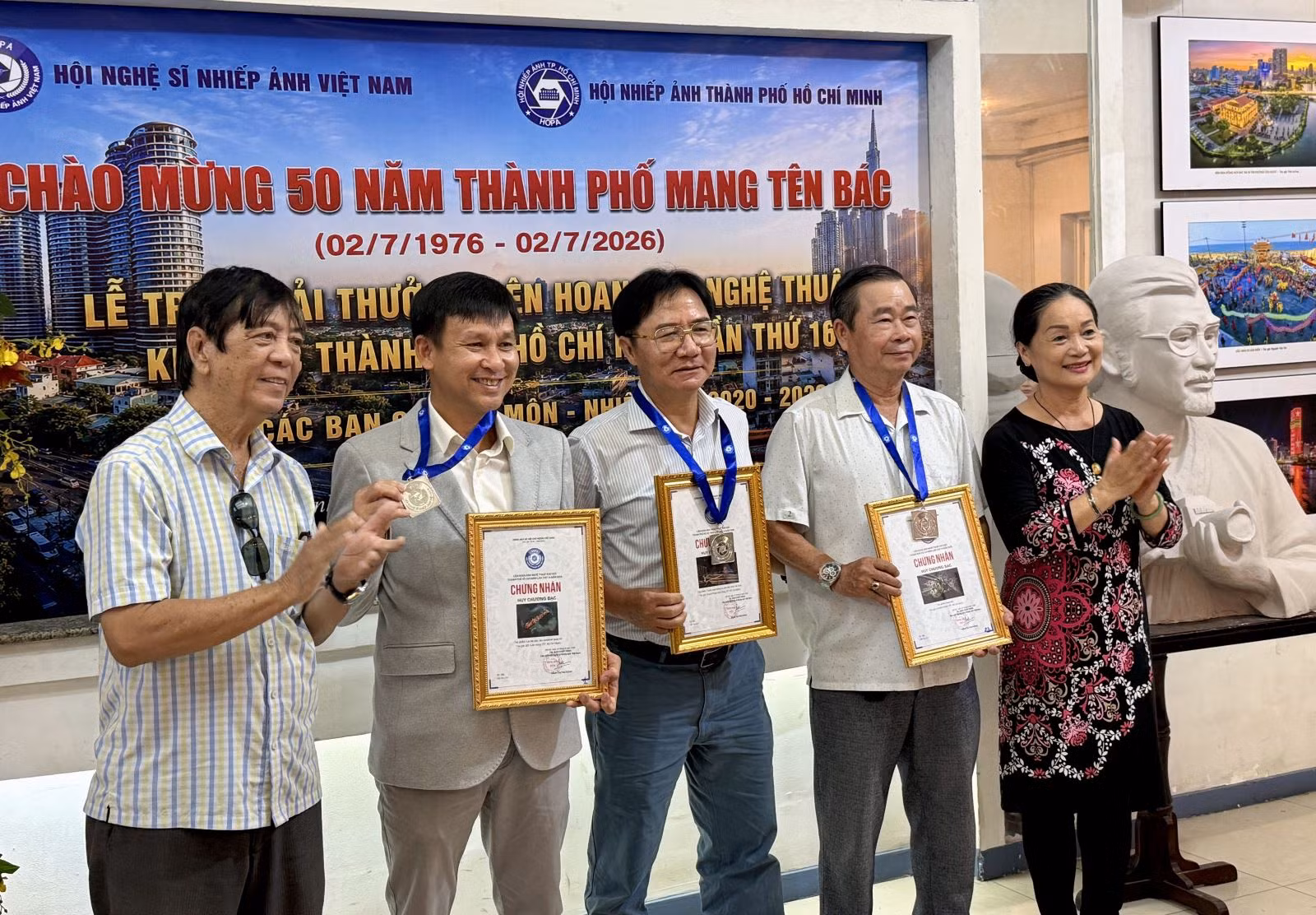 Chú thích ảnh