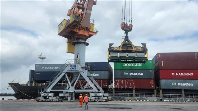Việt Nam đẩy mạnh xuất khẩu, hướng tới nhập siêu dưới 10 tỷ USD