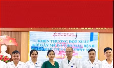 Bốn cán bộ y tế hiến máu ngay tại phòng mổ, cứu sản phụ qua cơn nguy kịch