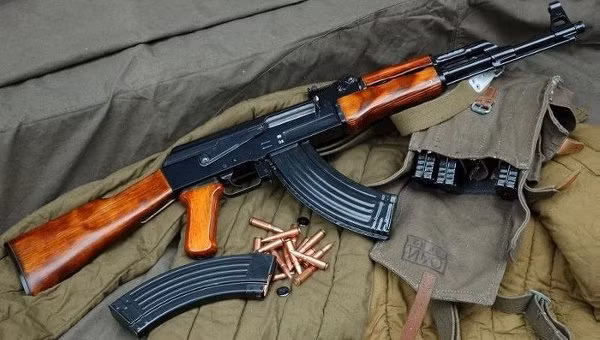 Nga sẽ bán cho Mỹ 200.000 khẩu AK-47 mỗi năm ảnh 1