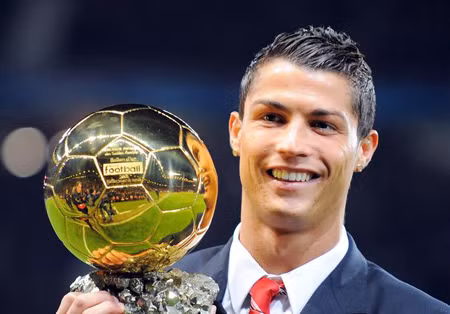 Cristiano Ronaldo giành 'Quả bóng Vàng FIFA 2013' ảnh 1