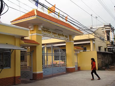 Lôi kéo hàng chục học sinh tráo 600 lượng vàng giả ảnh 1