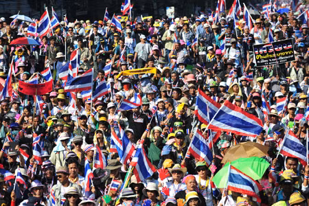 Chiến dịch 'Chiếm đóng Bangkok' sang ngày thứ 2 ảnh 1