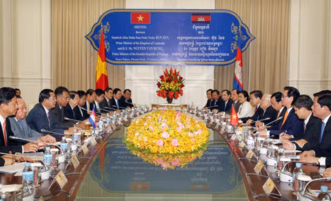  Thủ tướng Nguyễn Tấn Dũng hội kiến Thủ tướng Hun Sen ảnh 1