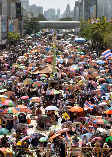 Bangkok trong ngày đầu bị 'đóng cửa' ảnh 8