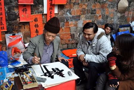 'Phố Ông Đồ' chuyển vào bên trong Văn Miếu ảnh 1