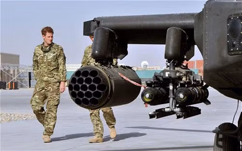 Hoàng tử Harry bắt đầu sứ mạng xạ thủ tại Afghanistan ảnh 2