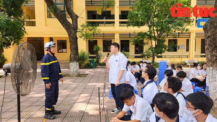 Chú thích ảnh