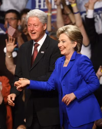 Bốn quân chủ bài của bà Hillary Clinton-Kỳ 2 ảnh 2