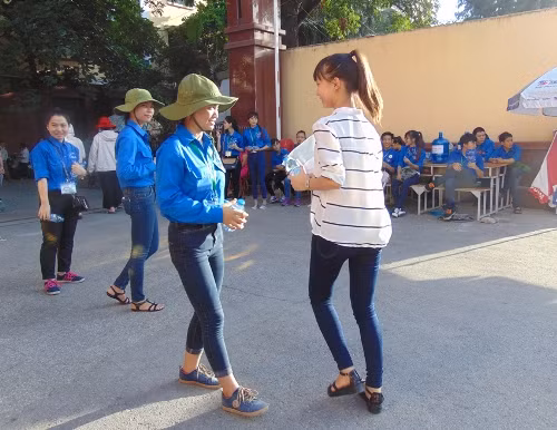 Sáng 2/7, hơn 1 triệu thí sinh làm bài môn văn ảnh 3