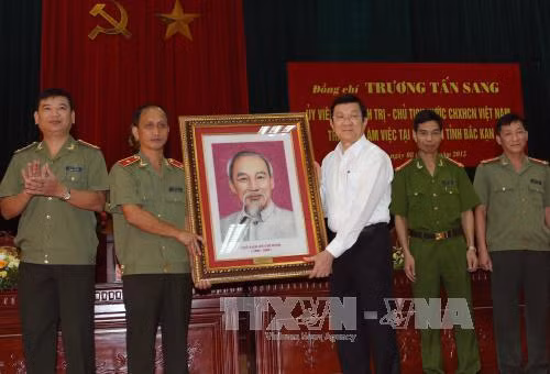 Chủ tịch nước Trương Tấn Sang làm việc tại tỉnh Bắc Kạn ảnh 3
