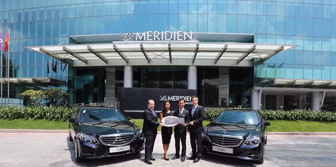 Khách sạn Le Méridien Saigon nhận xe Mercedes-Benz E-Class ảnh 1