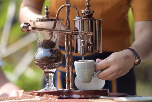 Cà phê voi Thái “bỏ bùa” dân nghiền ảnh 1