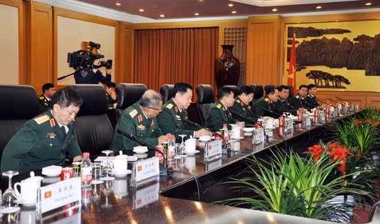 Đại tướng Ngô Xuân Lịch hội kiến Bộ trưởng Quốc phòng Trung Quốc Thường Vạn Toàn ảnh 3