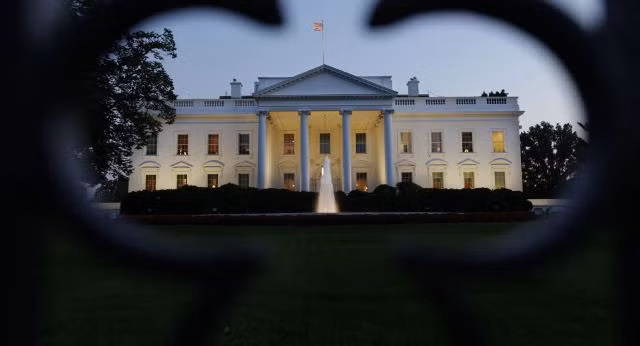Ông Trump cân nhắc 'trục xuất' các nhà báo ra khỏi Nhà Trắng ảnh 1