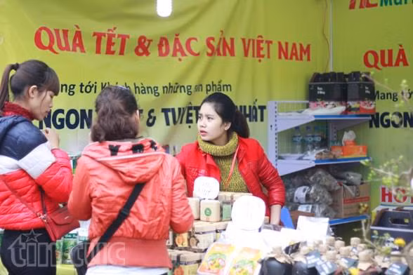 Đặc sản vùng miền đón Tết hút khách ảnh 1