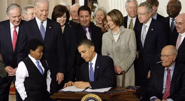 Những khoảnh khắc ấn tượng trong 2 nhiệm kỳ của Tổng thống Obama ảnh 4