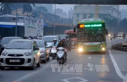 Hà Nội điều chỉnh 7 tuyến buýt trùng lộ trình với buýt nhanh BRT ảnh 1