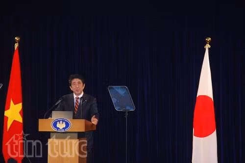Thủ tướng Nhật Bản Shinzo Abe nói về an ninh hàng hải và TPP tại Việt Nam ảnh 1