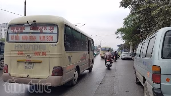 Xử lý nghiêm 'xe dù, bến cóc' dịp Tết ảnh 2