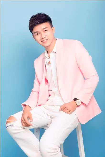 'Chí Phèo' Bùi Công Nam sáng bừng trước đêm chung kết Sing My Song ảnh 4
