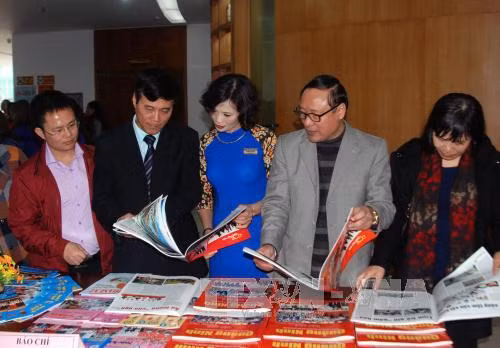 Hội báo Xuân Đinh Dậu 2017 phản ánh toàn diện các thành tựu của đất nước ảnh 1