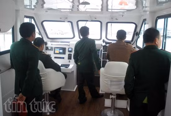 Bộ đội Biên phòng tiếp nhận 6 xuồng tuần tra cao tốc MS-50S ảnh 8