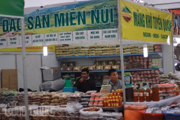 Đặc sản vùng miền đón Tết hút khách ảnh 4