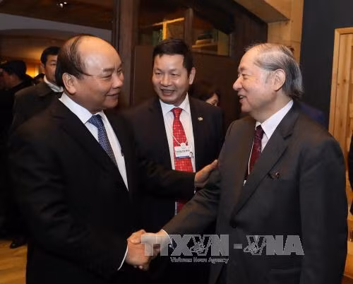 Thủ tướng Nguyễn Xuân Phúc gặp gỡ báo chí quốc tế tại Davos ảnh 1