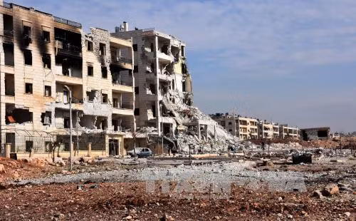 Rầm rộ mở các đợt tấn công mới nhằm vào IS tại Syria ảnh 1