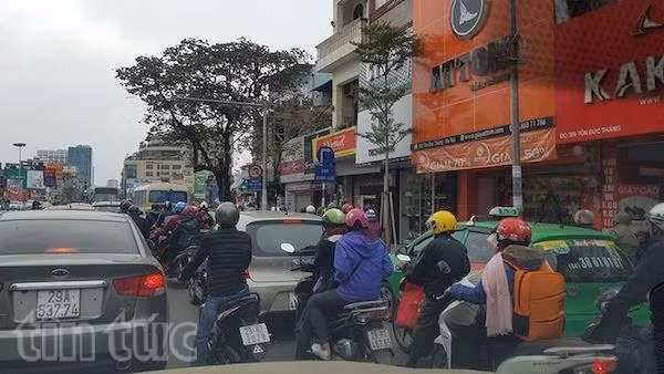 Giáp Tết, bệnh ùn tắc giao thông càng khó chữa ảnh 7