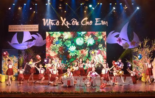 Táo Giao thông Chí Trung và chuyện món... 'Táo... dầm' trong 'Gặp nhau cuối năm 2017' ảnh 2