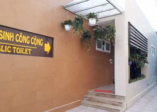 Bệnh viện E “khoe” hệ thống nhà vệ sinh hiện đại ảnh 2