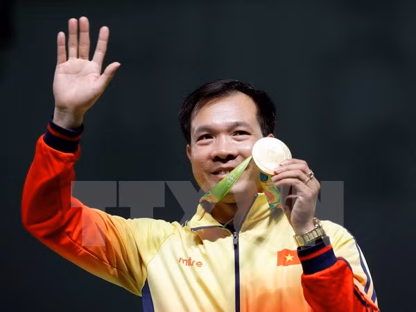 Xạ thủ Hoàng Xuân Vinh giành Cúp Chiến thắng 2016 ảnh 1
