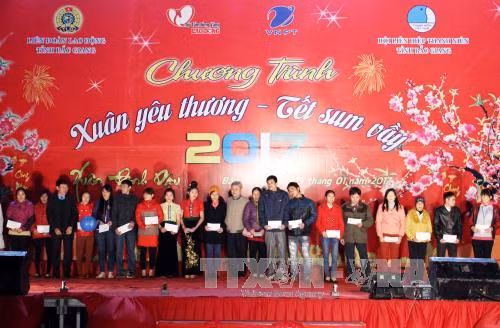 Mang “Xuân yêu thương – Tết sum vầy” đến với người lao động ảnh 1