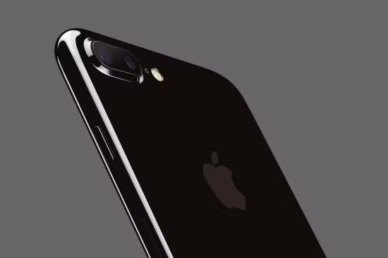 Apple sẽ 'khoác áo' trong suốt cho iPhone 8? ảnh 2