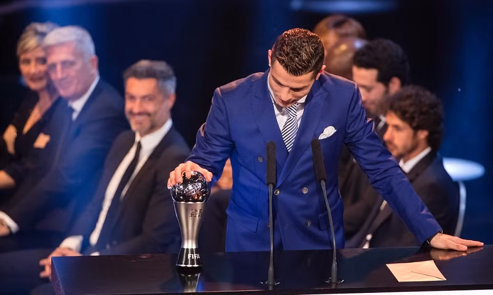 Cristiano Ronaldo "đay nghiến" khiến Lionel Messi và các đồng đội đau lòng ảnh 1