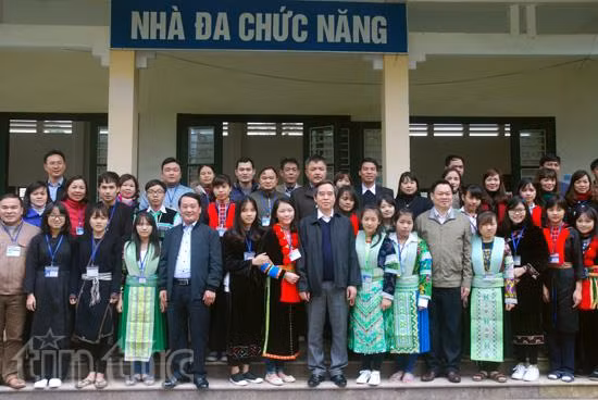 Hơn 200 suất quà tặng các đối tượng chính sách tỉnh Bắc Kạn ảnh 2