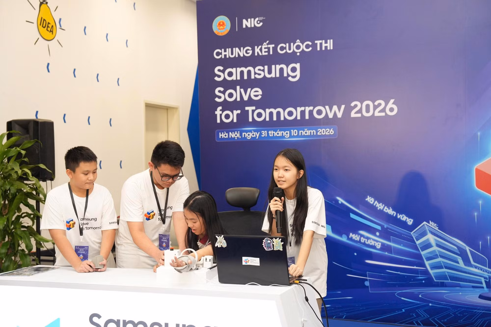 samsung-3767.jpg