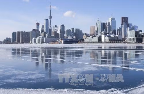 Canada: Mưa băng gây tê liệt hoạt động giao thông ở miền Nam Quebec ảnh 1