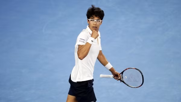 Novak Djokovic bị loại sốc ở vòng 4 Australia mở rộng bởi tay vợt mới 21 tuổi ảnh 1