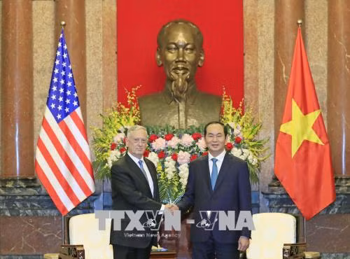 Chủ tịch nước Trần Đại Quang tiếp Bộ trưởng Bộ Quốc phòng Hoa Kỳ ảnh 1