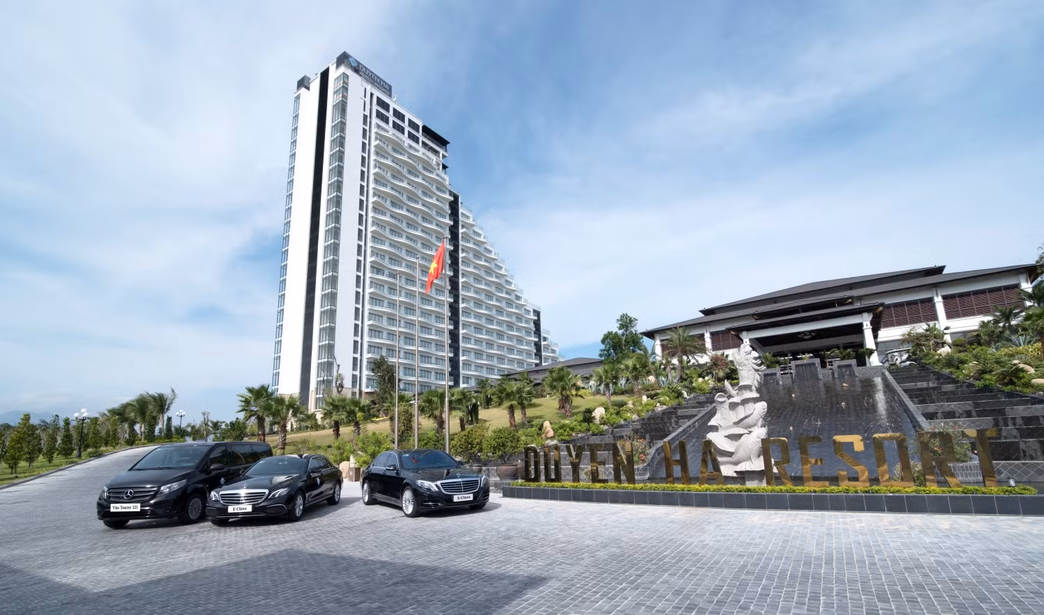 Duyên Hà Resort đầu tư 16 xe Mercedes-Benz đưa đón khách ảnh 1