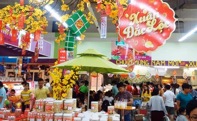 Siêu thị cam kết giữ giá, tăng khuyến mãi dịp cận Tết ảnh 2