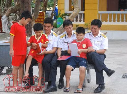Sẵn sàng bảo vệ vững chắc chủ quyền biển, đảo thiêng liêng của Tổ quốc ảnh 3