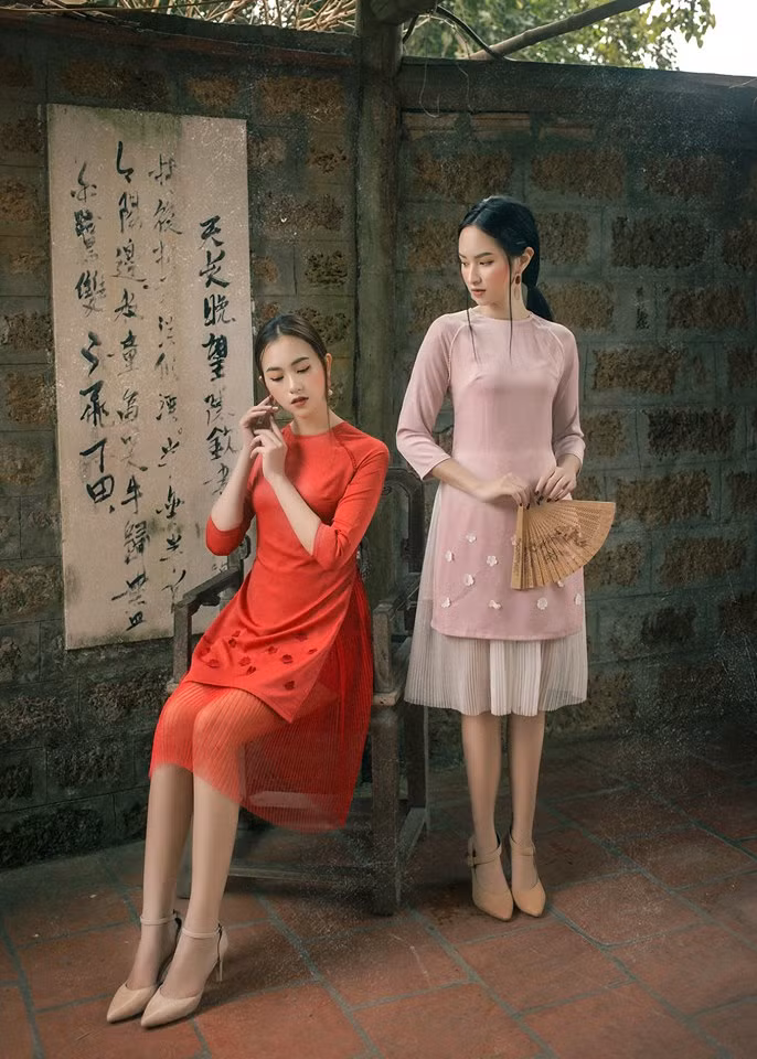 Áo dài Tết: Xu hướng nào được 'săn lùng' ráo riết nhất? ảnh 3