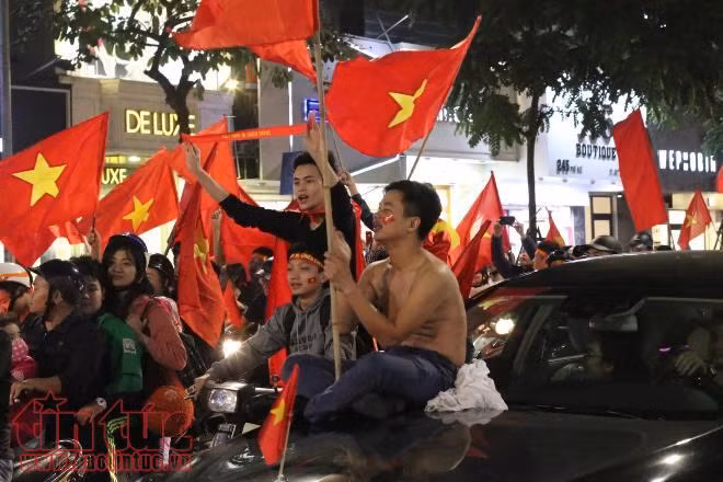 U23 thi đấu vì tinh thần của CĐV, CĐV xuống đường vì U23! ảnh 2