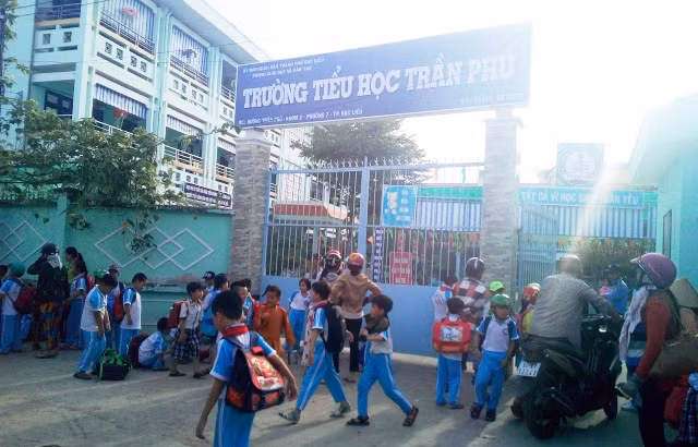 Bạc Liêu: Kiểm điểm hiệu trưởng các trường để xảy ra lạm thu đầu năm học ảnh 1